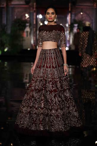 Deepika Padukone sizzles on the ramp at India Couture Week
