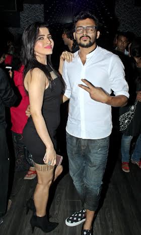 Bohurupi by Roy presents â€˜Colours of Lifeâ€™ show in Kolkata