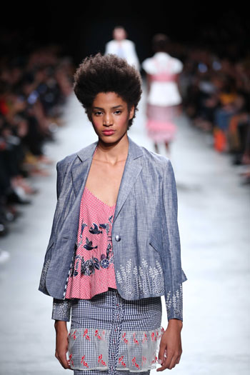 Rahul Mishra showcases Paris Fashion Week 2016 