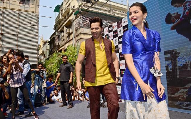 Alia, Varun promote Badrinath Ki Dulhaniya in Kolkata