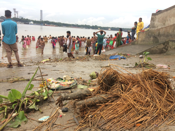 Bengal observes Mahalaya, gears up for Durga Puja