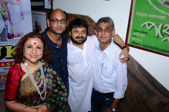 Kolkata: Priya Cinema hosts premier show of Bengali movie Posto