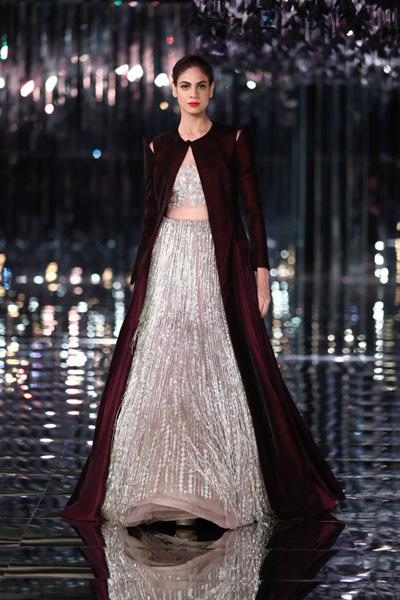 Alia Bhatt, Ranveer Singh walk down ramp for Manish Malhotra