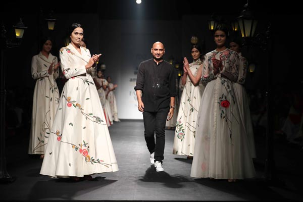 Designer Samant Chauhan displays his Spring Summer at AIFW 