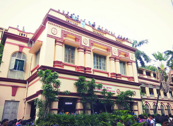 Students of Jadavpur University on protest 