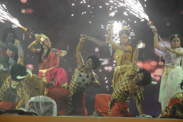 60-feet-tall Ravana burnt on Dussehra in Kolkata's Salt Lake