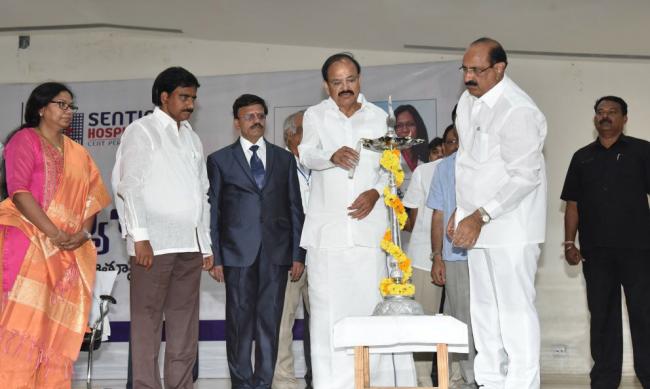 Venkaiah Naidu addresses Mega Health Camp at Swarna Bharat Trust in Vijayawada