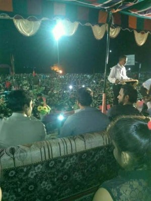 Emraan Hashmi interacts with BSF jawans