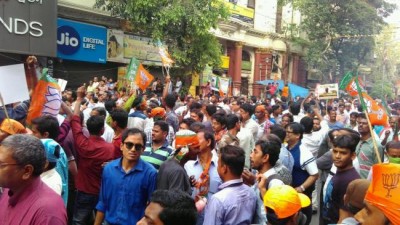 BJP sweeps MCD polls, humiliated AAP cries foul, Maken resigns