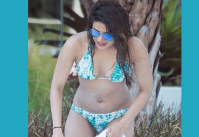 Priyanka Chopra looks hot in new bikini pictures