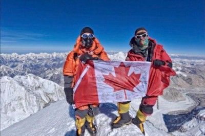 Former Alberta politician becomes oldest Canadian to summit Mount Everest
