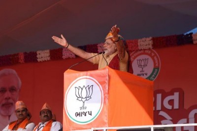 Modi wave sweeps Gujarat again, uproots Congress in Himachal