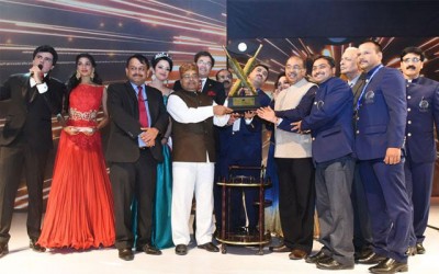 Sports Minister Vijay Goel assures support to promote cricket for the blind 