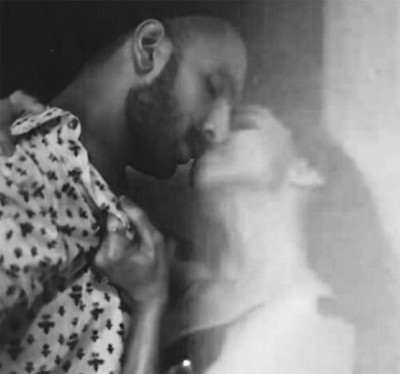 Picture of Deepika, Ranveer kissing each other is going viral on internet