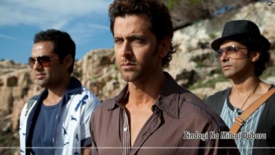 Let's not discriminate: Farhan Akhtar on Hrithik Roshan-Kangana fiasco