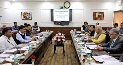 Haryana CM Manohar Lal Khattar, Delhi CM Arvind Kejriwal meet, discuss air pollution issue 