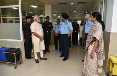 IAF Marshal Arjan Singh 'critically ill', Narendra Modi visits R&R Hospital