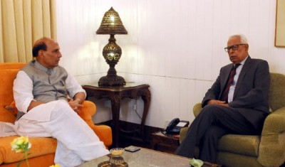 Union Home Minister visits J&K Police and CRPF Camps in Anantnag 