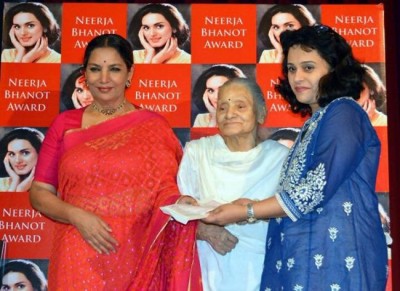 Shabana Azmi shares image of Rama Bhanot on social media