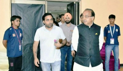 Union Sports Minister Vijay Goel goes on a surprise visit to check stadium