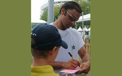 Shoaib Akhtar turns 42, cricket world wishes him