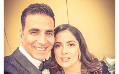 Salma Hayek wishes Akshay Kumar for Toilet: Ek Prem Katha success 