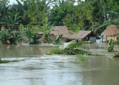 Flood-like situation develops in West Bengal