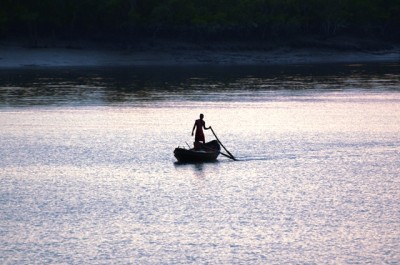 Ten  people, including six minors, killed in boat capsize in Assam