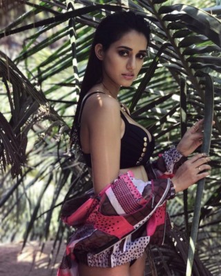 Disha Patani sizzles in bikini