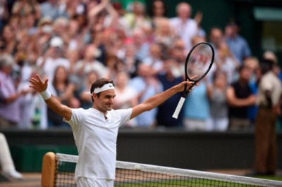 Wimbledon: Roger Federer beats Thomas Berdych, reaches final