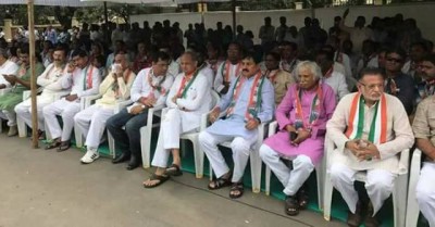 Rajya Sabha poll tomorrow, Gujarat Congress MLAs return to state