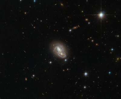 Hubble catches a Galaxy duo by the "Hare"