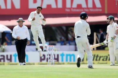 Kuldeep picks up four wickets, Australia bowled out for 300
