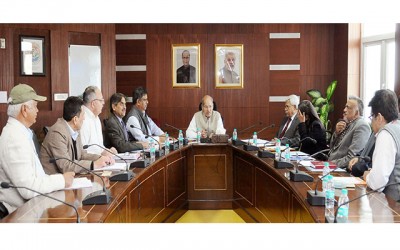 Shri Anil Madhav Dave  in a meeting with  Shri Gajendra Singh