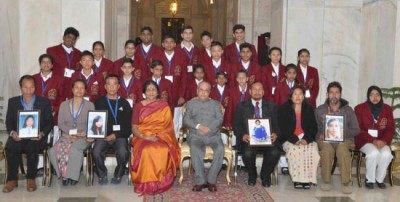  2016 National Bravery Awards winning children call on the President