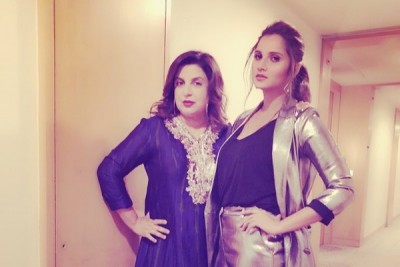 Farah Khan, Sania Mirza pose in Manish Malhotra collections at Indian Sports Honours 