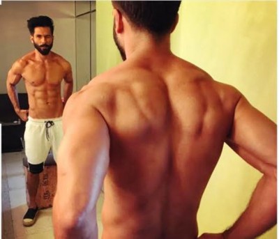 Shahid Kapoor posts image of his chiselled body