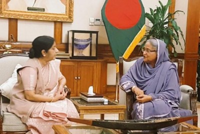 Myanmar must take back Rohingyas: Sushma Swaraj in Dhaka
