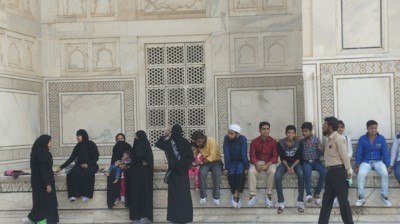 Aligarh woman sits on dharna after husband gives triple talaq