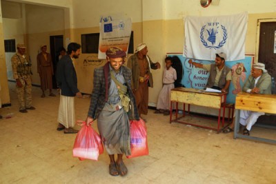  Cut off by fighting, thousands of Yemenis urgently need aid and protection â€“ UN official says