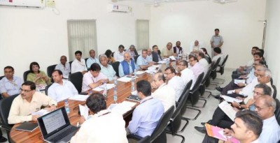 Rajnath Singh reviews MHA expenditure for first quarter of 2017-18 