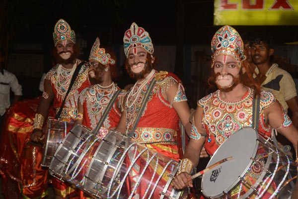 60-feet-tall Ravana burnt on Dussehra in Kolkata's Salt Lake