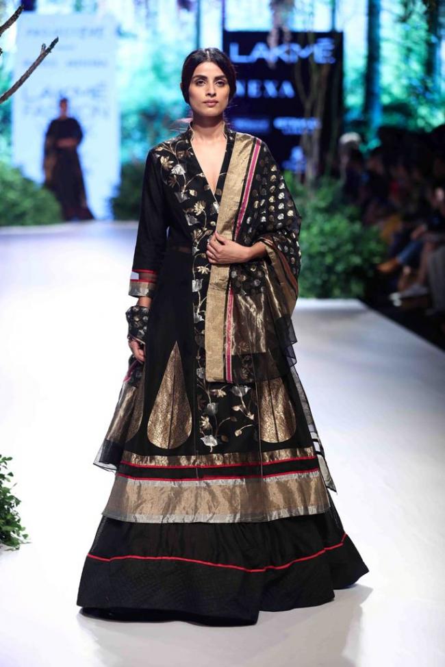 Shraddha Kapoor walks the ramp for Rahul Mishra In Lakme Fashion Week
