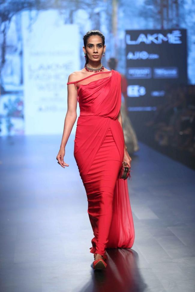 LFW day 4: Designer Tarun Tahiliani displays his collection