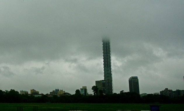 Rain disrupts normal lives in Kolkata