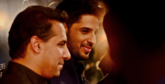 Sidharth Malhotra dazzles up fashion show in Kolkata