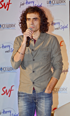 Shah Rukh Khan promotes Harry Met Sejal in Kolkata