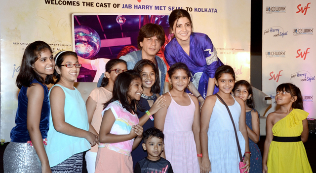 Shah Rukh Khan promotes Harry Met Sejal in Kolkata