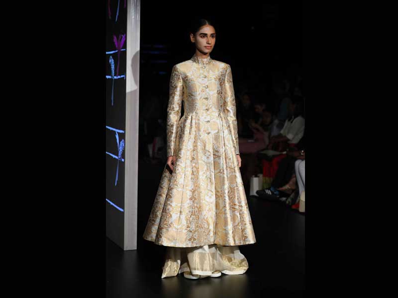 Rajkummar Rao glams up Lakme Fashion Week on Day 2