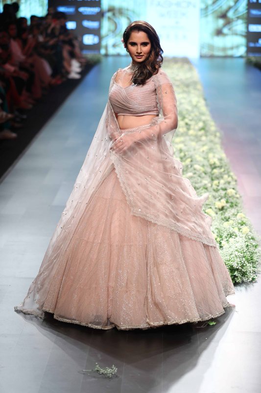 LFW: Sania Mirza walks down the ramp for  Anushree Reddy